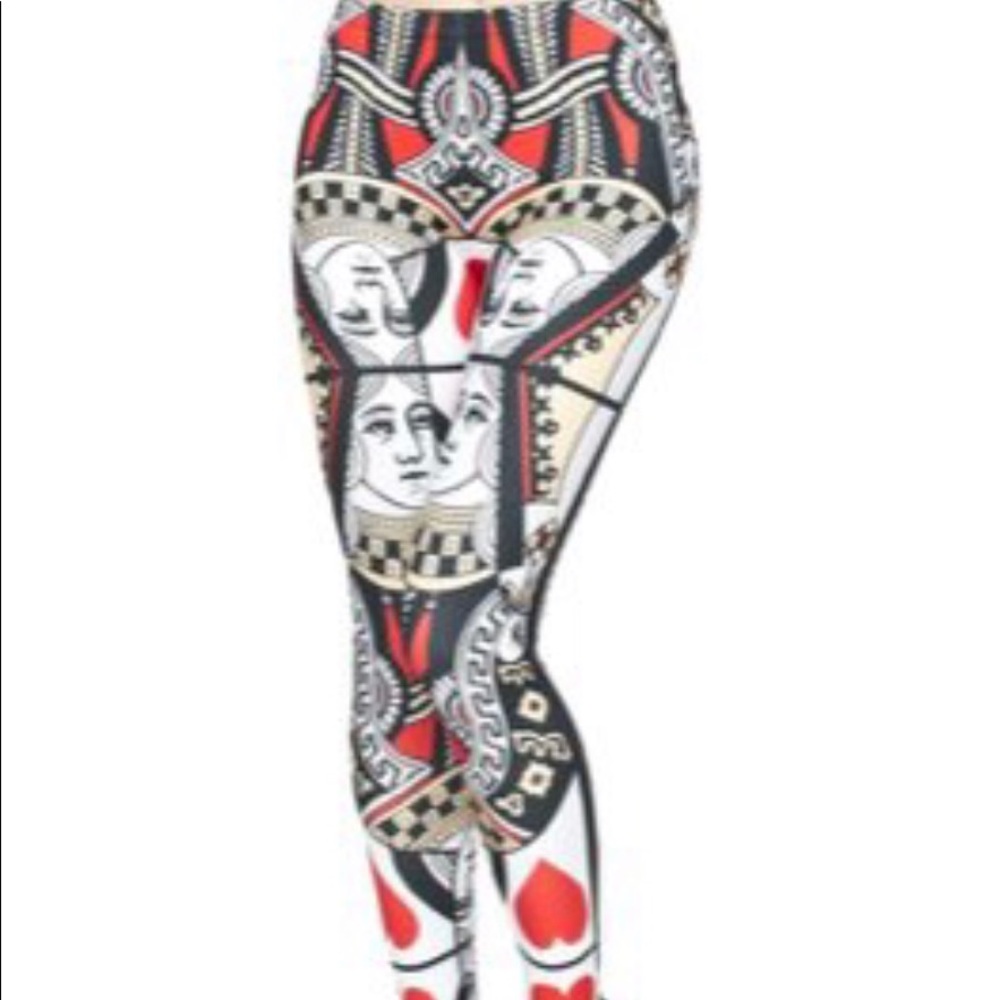 NWT Queen of hearts